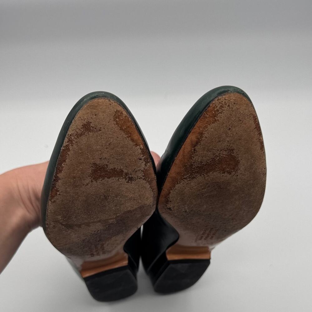 Salvatore Ferragamo Flats - Women's ?? Bottom of shoe is 10.5 inches - Picture 4 of 5